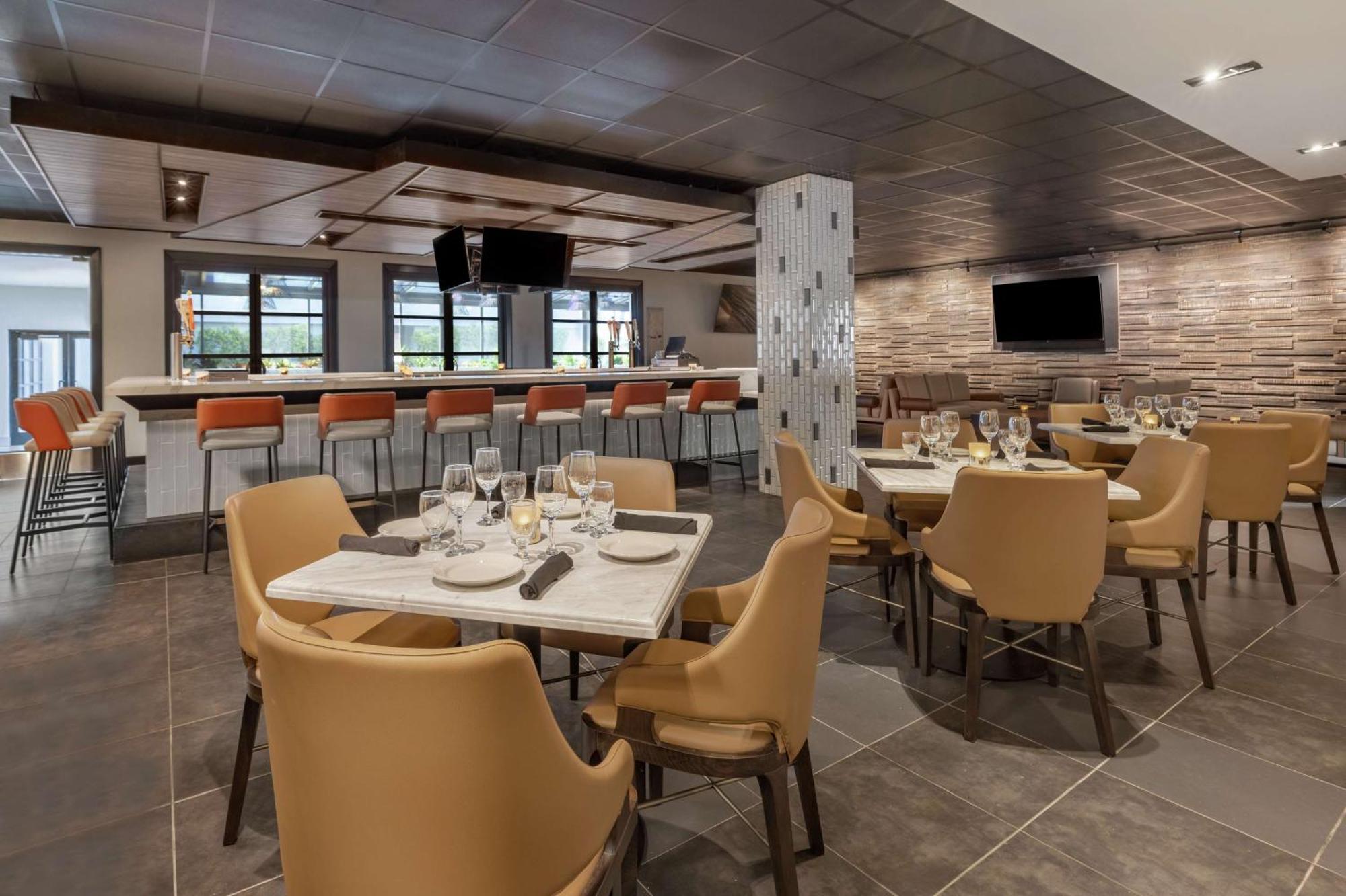 Doubletree By Hilton San Francisco South Airport Blvd Hotell South San Francisco Exteriör bild